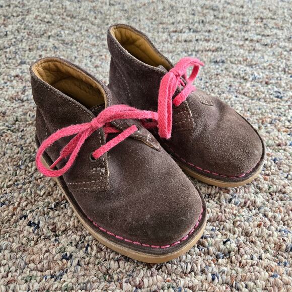 Clarks Desert Boot TD Girls Toddlers Kids Grey Suede Pink Stitch 7Wide - Picture 1 of 7